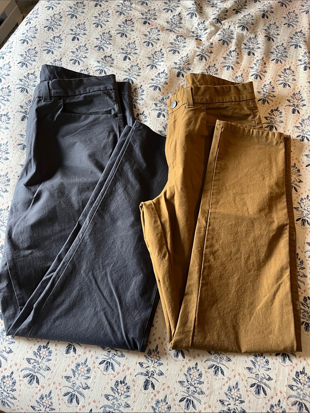 2 pairs of men’s VRST dress pants